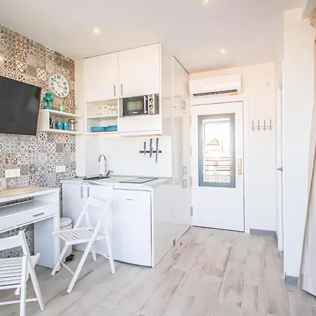 Stylish For Rent With Fantastic Location In Promenade. Apartment Marbella