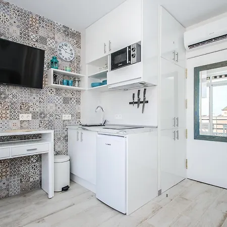 Stylish For Rent With Fantastic Location In Promenade.